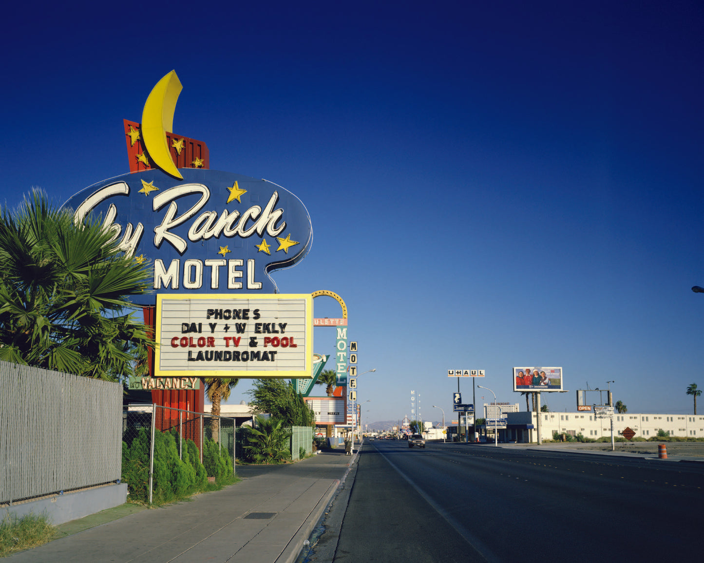 Motel Vegas Image 6